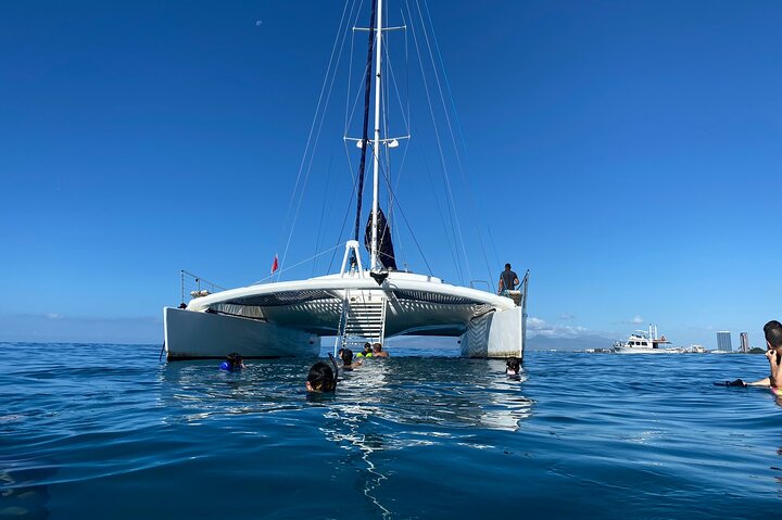 Moana’s Swim’n’Sail Cocktail Cruise Along the Waikiki Coast - photo