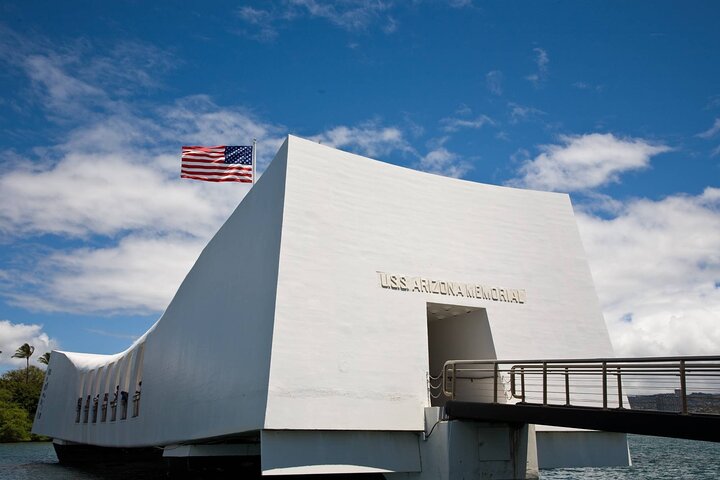 Grand Pearl Harbor and City Tour - photo
